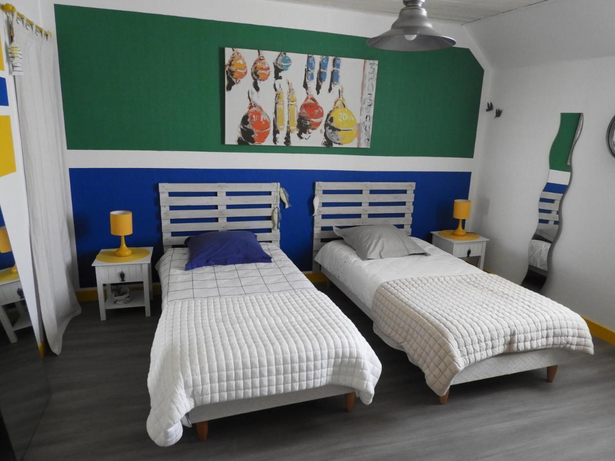 Les Volets Bleus Bed & Breakfast Saint-Guénolé