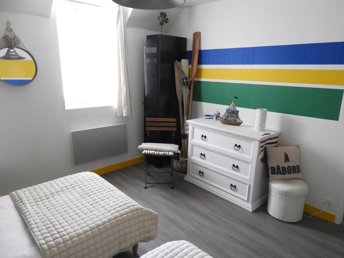 Les Volets Bleus Bed & Breakfast