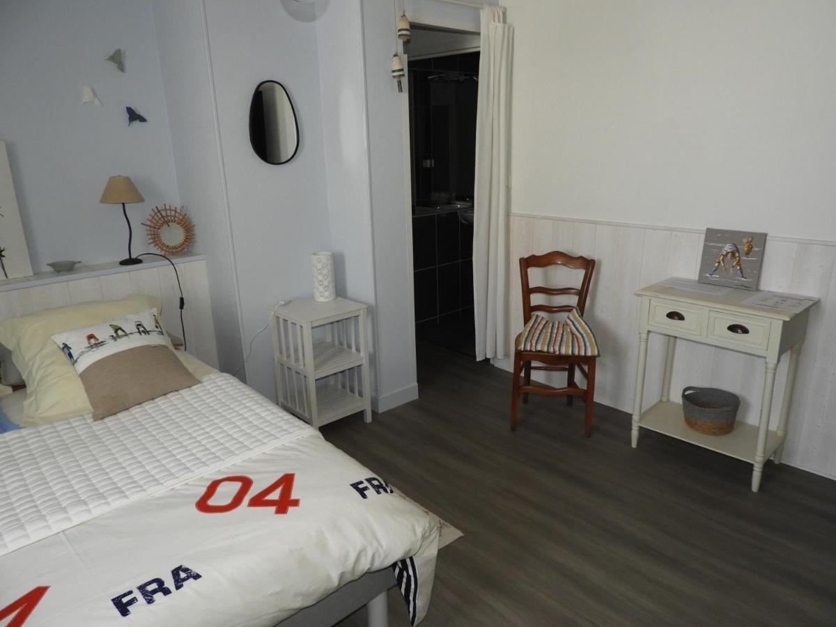 Bed & Breakfast Les Volets Bleus Saint-Guénolé