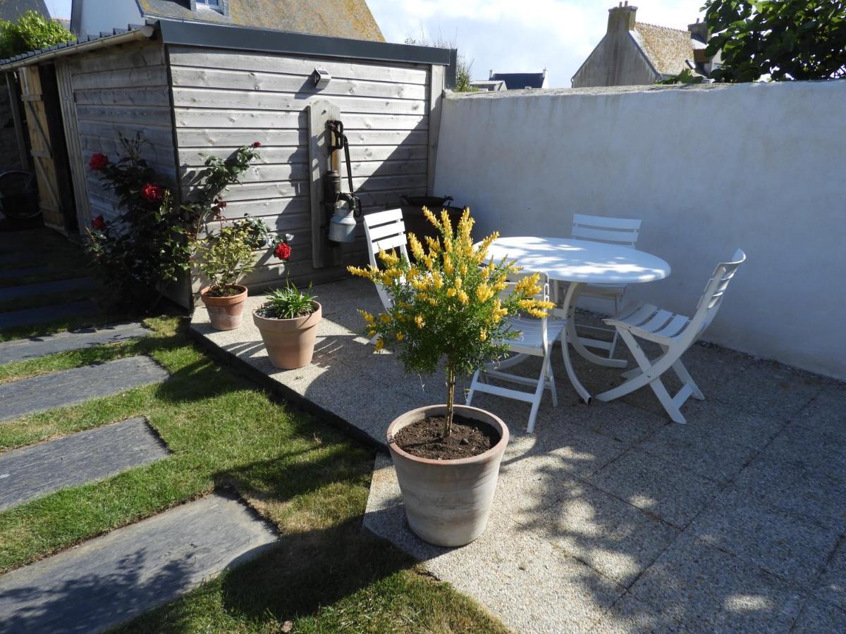 Les Volets Bleus Bed & Breakfast